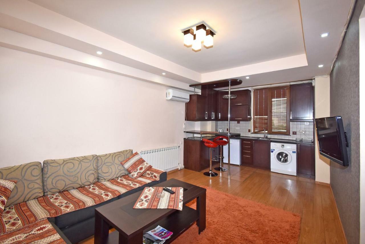 Apartments in center of Jerevan Buitenkant foto
